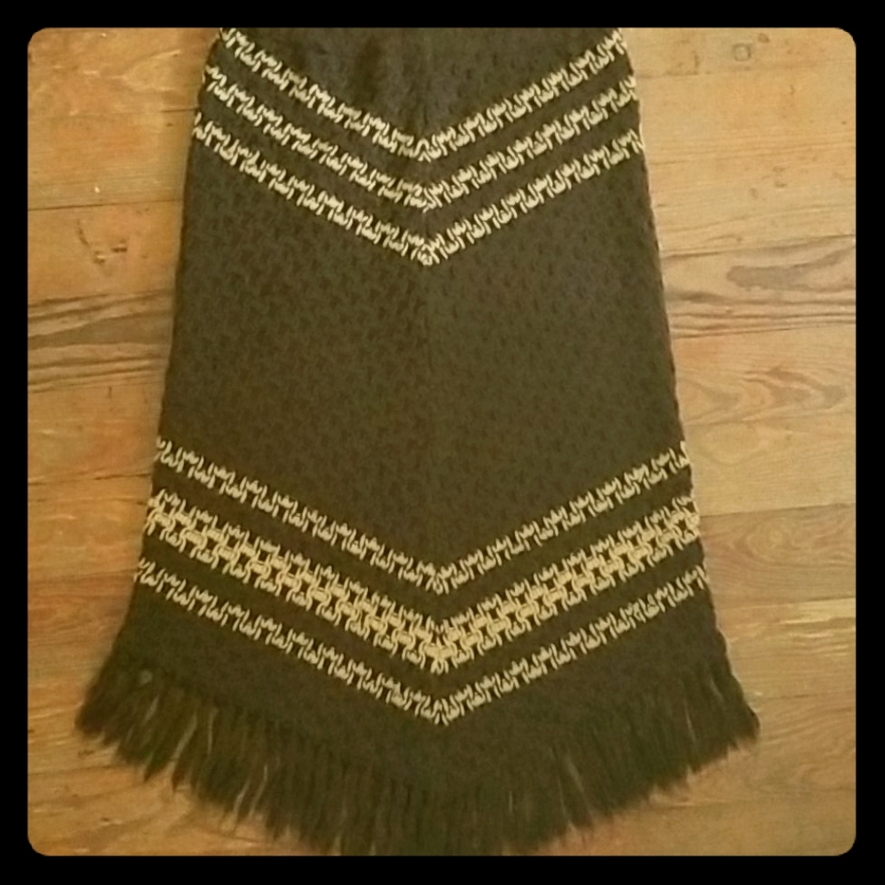 Gently worn nit thin A line mid calf skirt